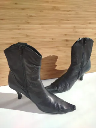 BOTÍN TACON de Piel negro.T.38