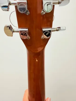 Guitarra Acústica Marrón