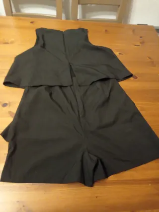 Mono negro volantes talla S-M