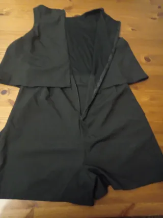 Mono negro volantes talla S-M