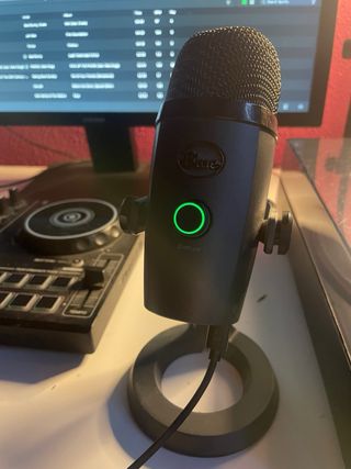 Micrófono Blue Yeti USB para streaming
