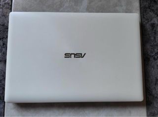 Portátil Asus Blanco y Negro actuales