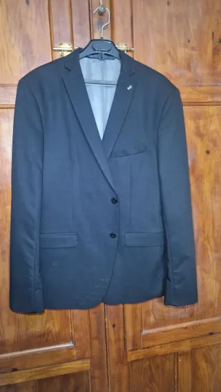 Traje de hombre negro