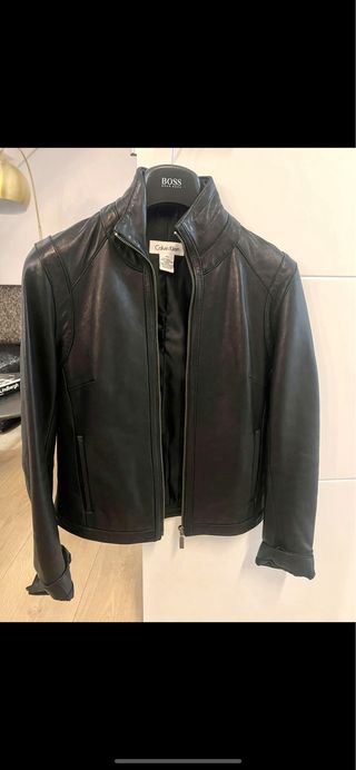 Cazadora cuero Calvin Klein XS