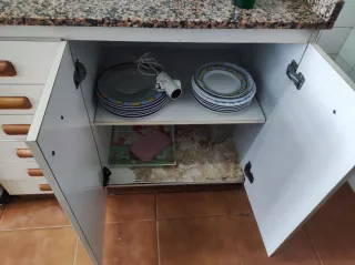 Aparador con encimera de granito porriño