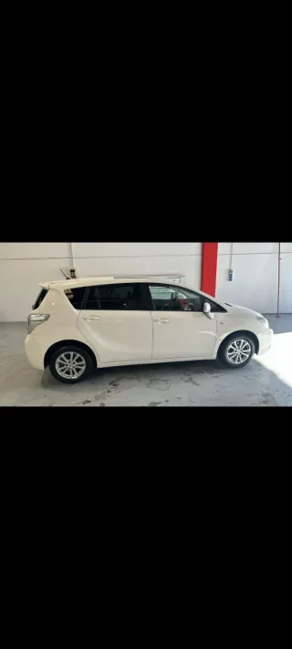Toyota Verso 2011 190 mil km