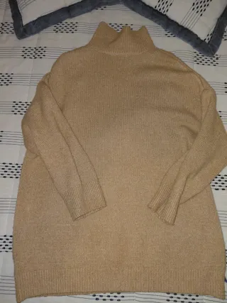 Camisola bege gola alta tamanho único