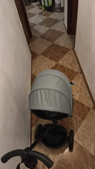 Triciclo infantil casi nuevo