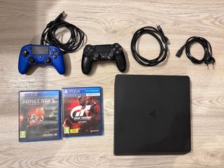 PlayStation 4 Negra + Juegos