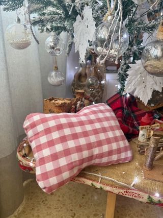 Cojín Cuadros Rosa y Blanco