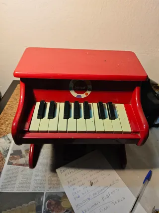 Mini piano Janod rojo vintage