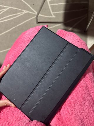 iPad 9ª Gen Plata con Funda y Caja