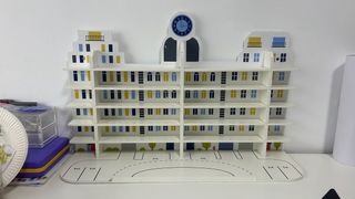 Garaje de madera para juguetes