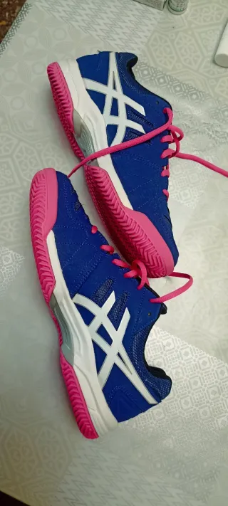 ZAPATILLAS DE GEL PARA PÁDEL ASICS Azul y Rosa