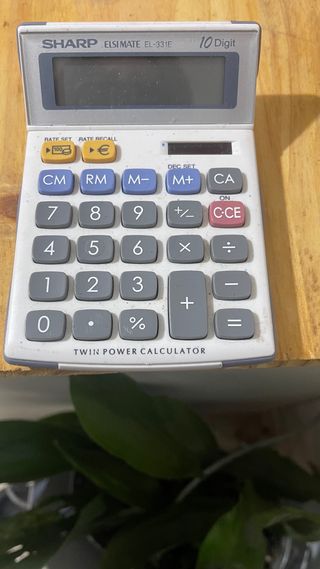 Calculadora SHARP EL-331E solar