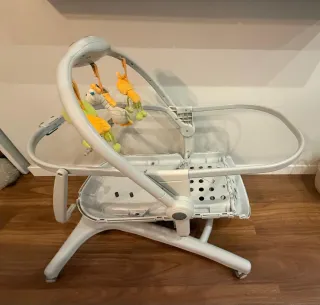 Baby hug 4 en 1 chicco. Trona, hamaca y cuco bebe