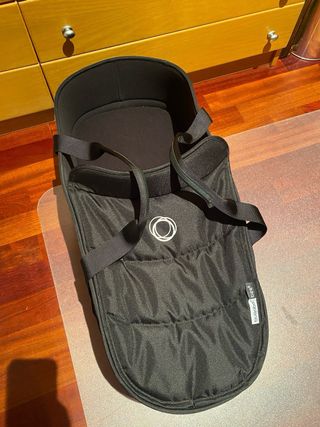 Bugaboo Bee 6 Silla de Paseo Negra y capazo bebé