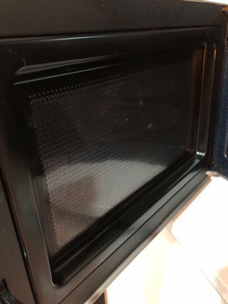 Microondas Samsung con interior cerámico