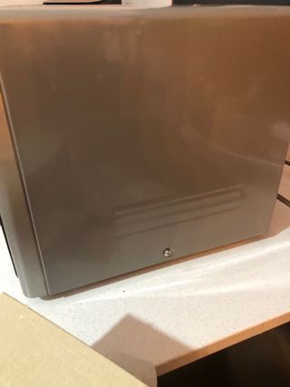 Microondas Samsung con interior cerámico