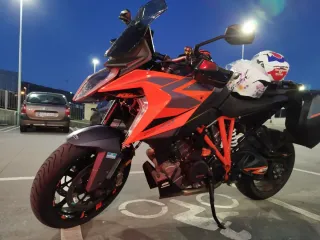KTM 1290 Super Duke GT
