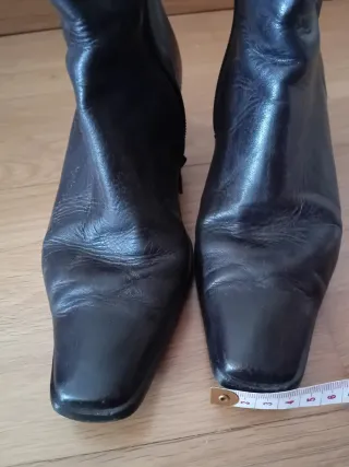 Botas de pele castanha