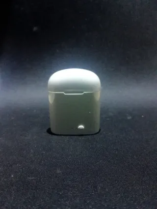 Cascos inalámbricos blancos