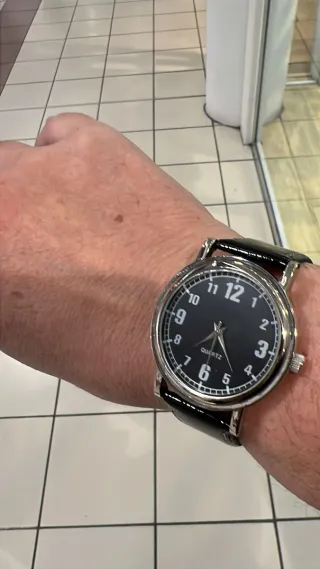 Reloj de pulsera negro