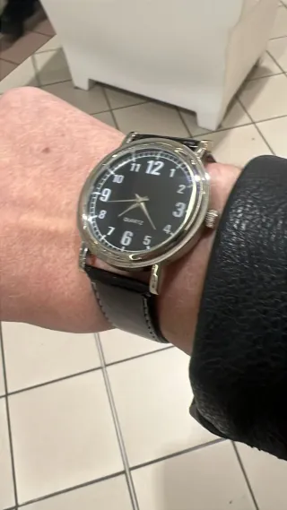 Reloj de pulsera negro