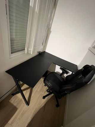 Escritorio esquinero negro