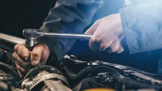 Mecánico y eléctricomecánico de coches