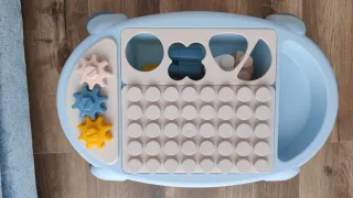 Mesa de actividades infantil