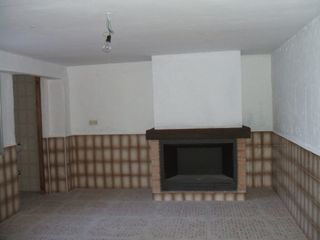 Gran casa con 2 viviendas y cochera