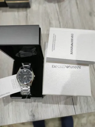 Reloj Emporio Armani Negro y Plateado
