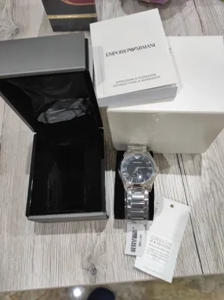 Reloj Emporio Armani Negro y Plateado