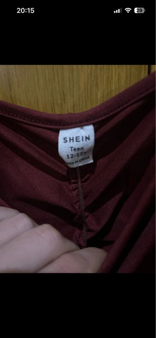 Vestido rojo fruncido