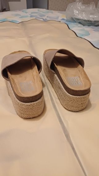 Sandalias plataforma Yuu Jou esparto beige