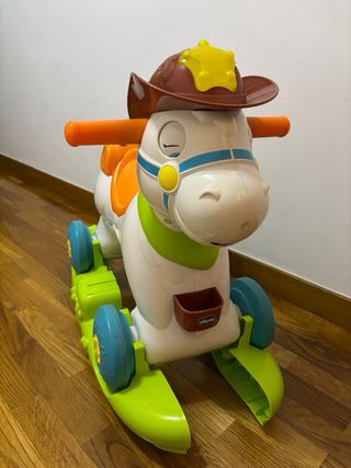Caballo balancín infantil Chicco