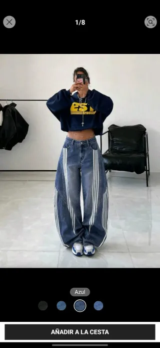 Jeans de pierna acampanada con rayas