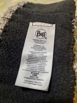 Cappello Buff Grigio con Pompon