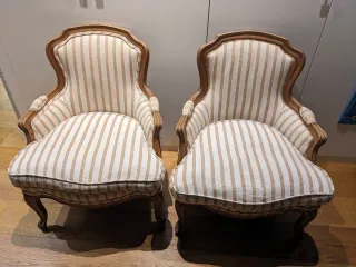 Dos Butacas Estilo Clásico. Precio por unidad