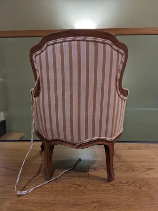 Dos Butacas Estilo Clásico. Precio por unidad