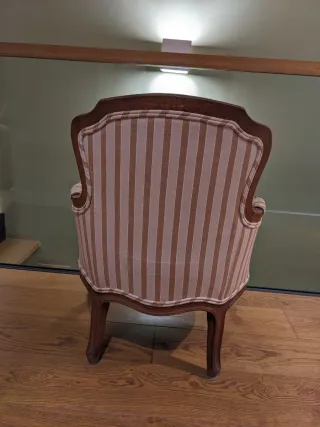 Dos Butacas Estilo Clásico. Precio por unidad