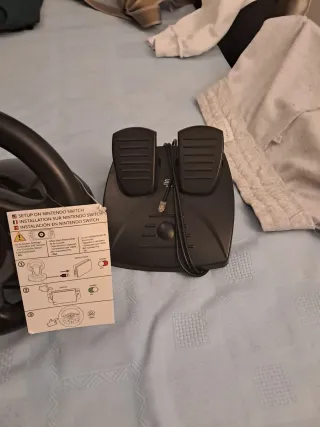 Volante PS4 y Xbox con Pedales