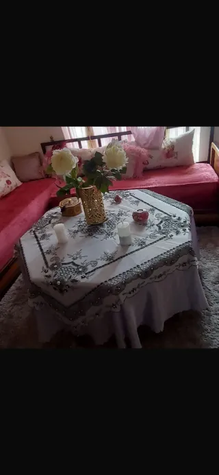 Elegante Mesa de centro de madera tallada a mano