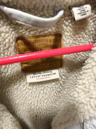 Chaqueta vaquera Levi's borrego blanca