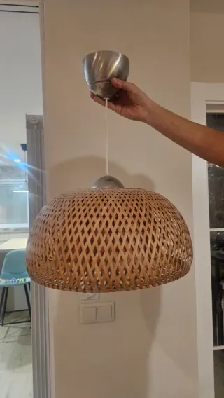 Lámpara de bambú y metal Ikea