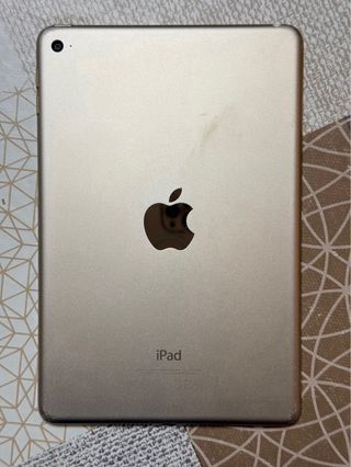 iPad Mini dorado