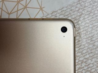 iPad Mini dorado