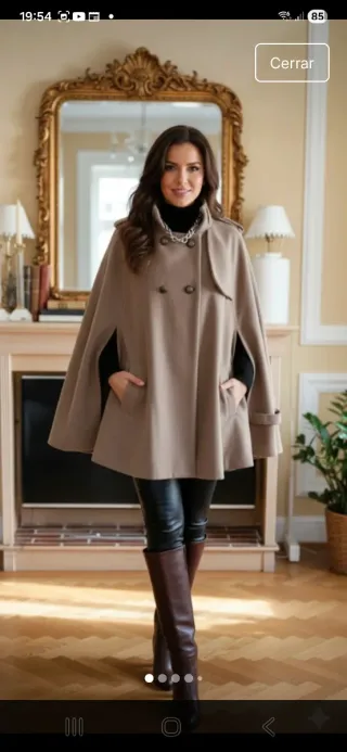 Abrigo Capa Stradivarius marrón Beige Talla Única