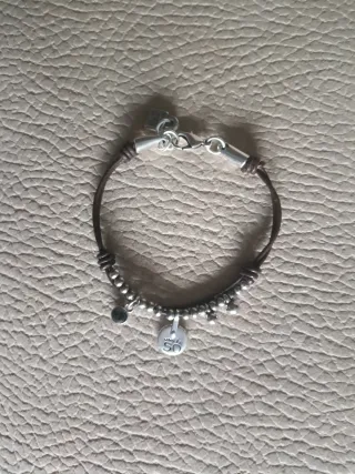 Pulsera Uno de 50 Cuero y Bolas Plata